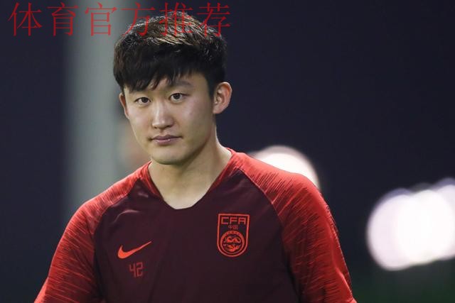 国足多哈首训 王彤、杨旭谈首次入选里皮国家队感受